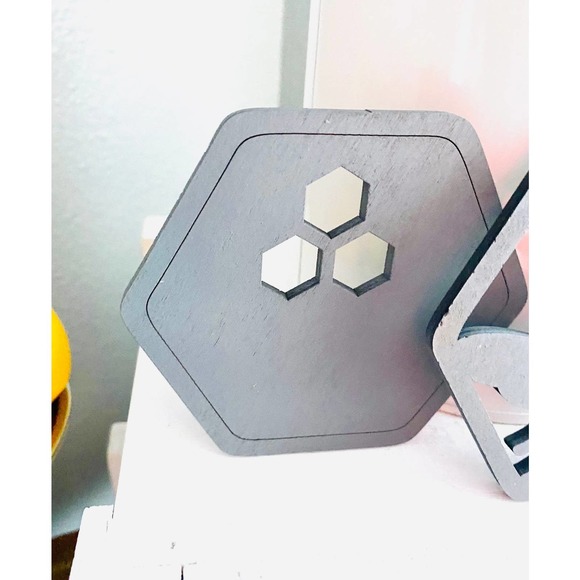 Set Of 6 Handmade Grey Wood Farmhouse Inspired Bee Themed Coaster (G) - Picture 4 of 8